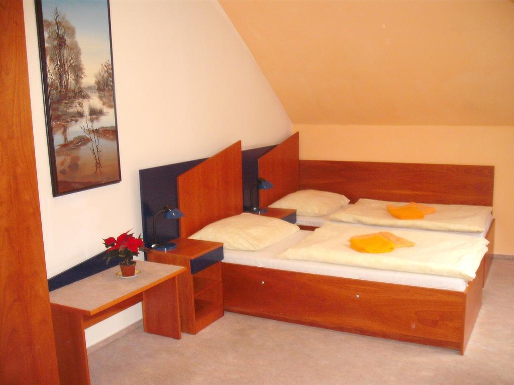 Hotel Forman Mladá Boleslav Szoba fotó